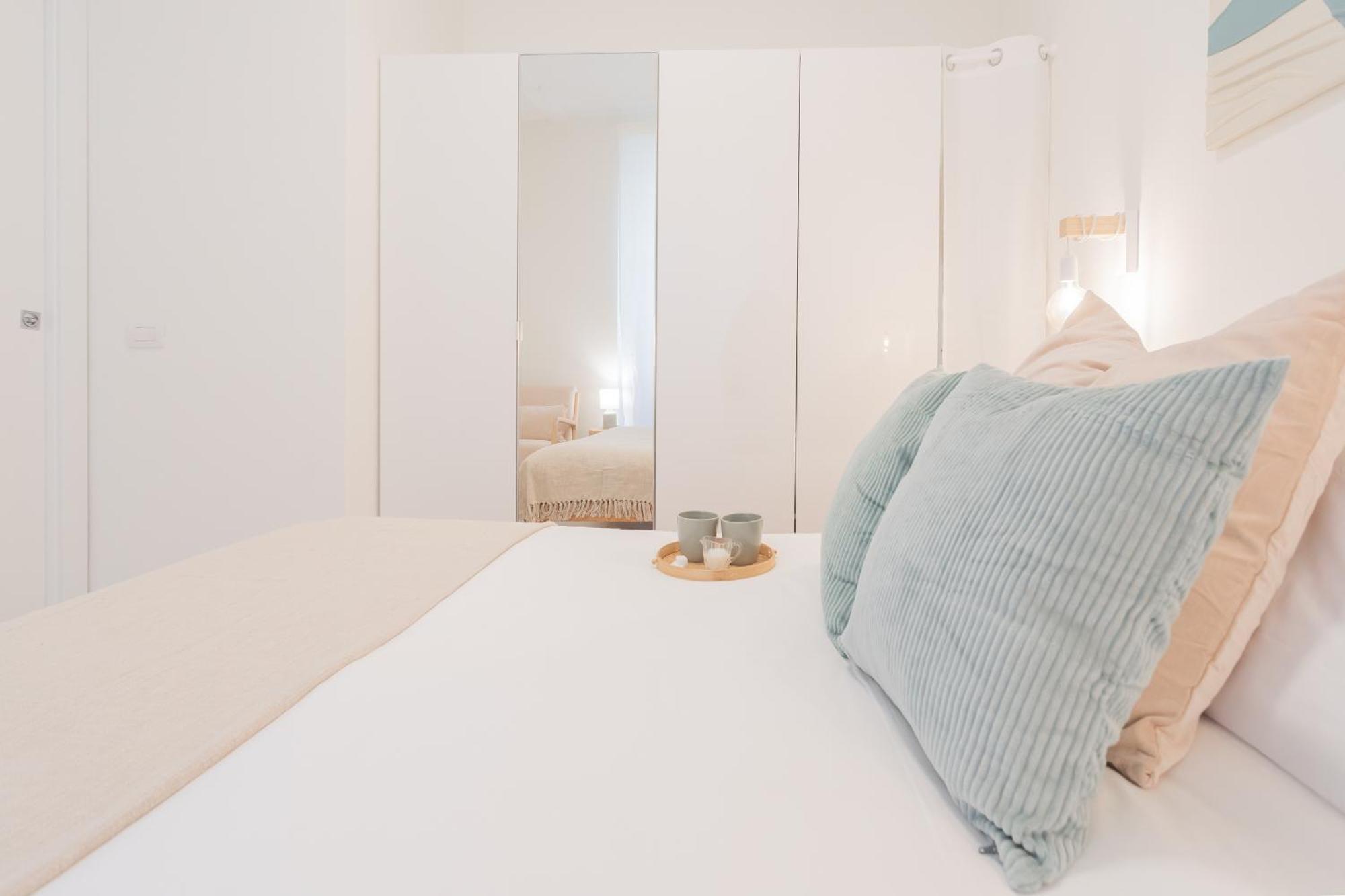 Enchanted Como Lake - City Apartment 2 By Rent All Como Luaran gambar